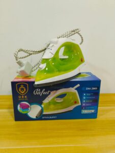 URK 1600W Steam Iron