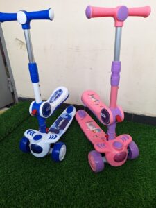 Kids scooter with a seat